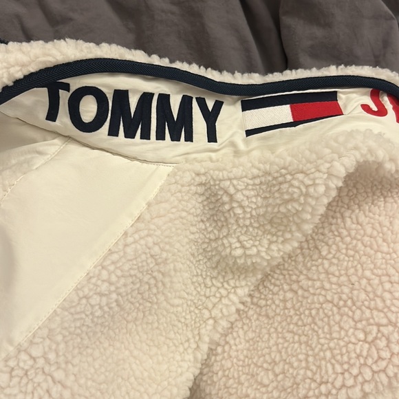 White Sherpa Tommy Hilfiger Jacket - Picture 7 of 7